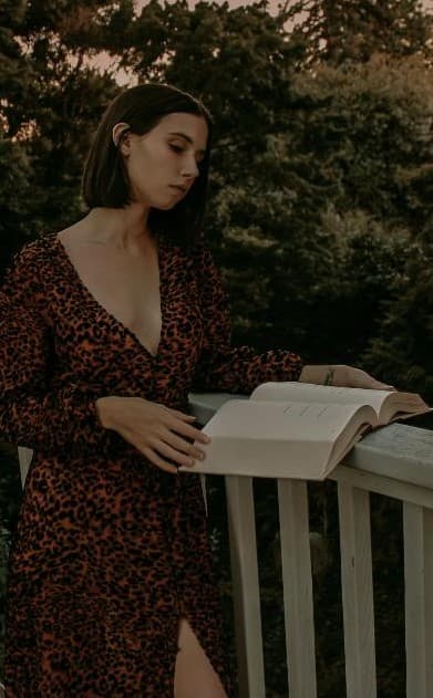 Stage 3: photo reading a book
